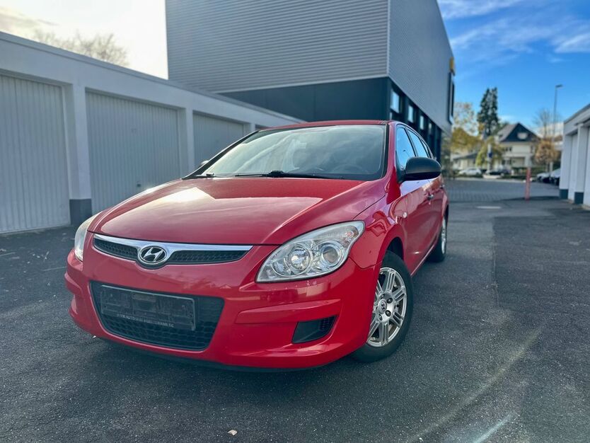Hyundai i30 213.000 km 1.450 € Bonn 53177