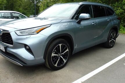 Toyota Highlander 125.789 km 45.500 € Köln 50678