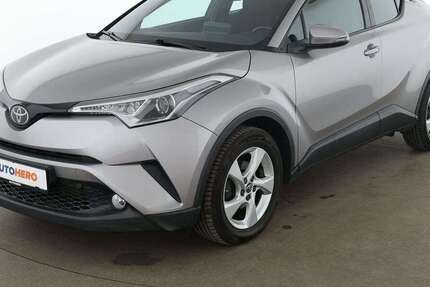 Toyota C-HR 56.801 km 14.590 &euro; Köln 50739