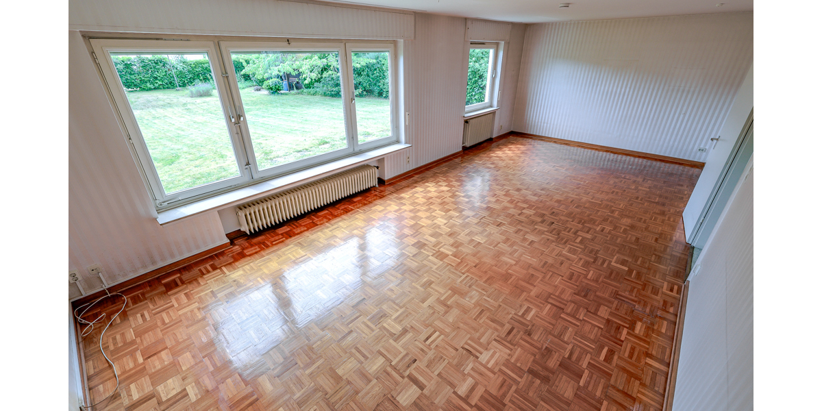 Einfamilienhaus mit Garten und angrenzendem Baugrundstück in Bonn-Niederholtorf - Einfamilienhaus Bonn / Niederholtorf Niederholtorf | Angebot:27119935