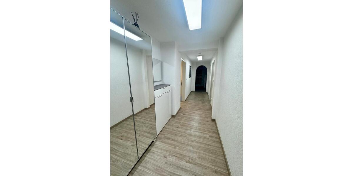 Etagenwohnung Euskirchen - 3.5 Zimmer, 95 m&sup2;, 1.090&euro; | Angebot:25853027