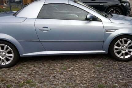 Opel Tigra 107.000 km 3.600 € hürth 50354
