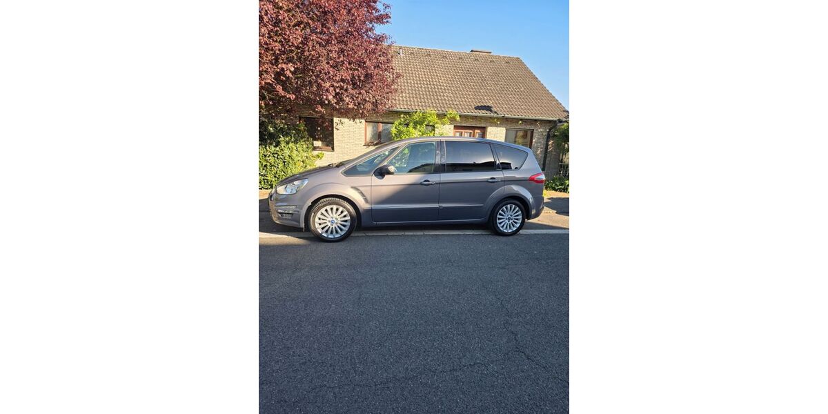 Ford S-Max 132.000 km 8.900 &euro; Köln 51143