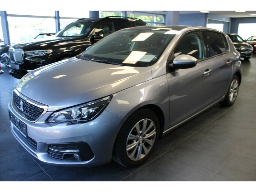 Peugeot 308 PureTech 130 GPF Style 81.569 km 11.980 € Euskirchen 53881