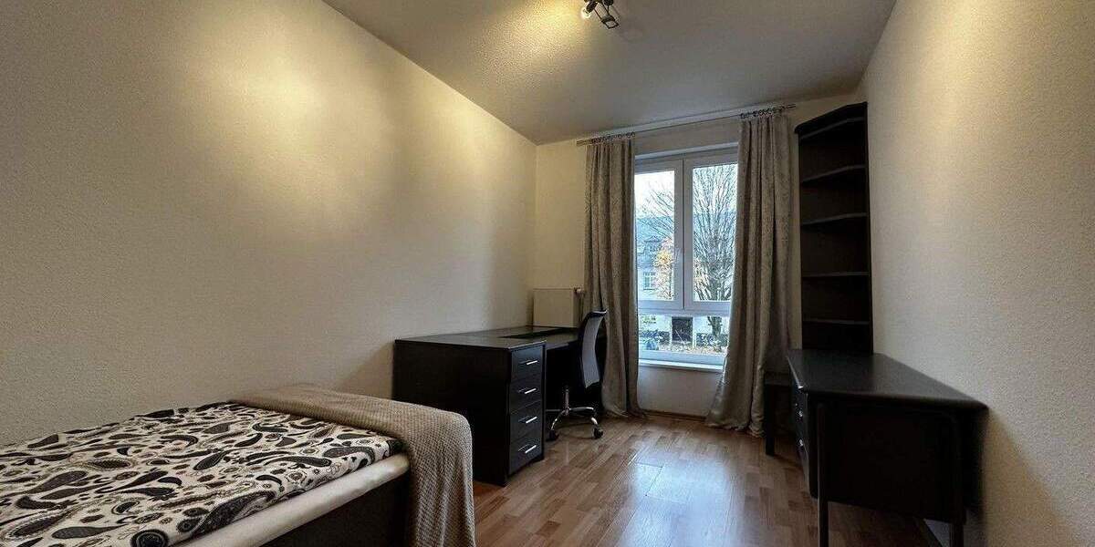 Reihenmittelhaus Köln Ossendorf - 4 Zimmer, 145 m&sup2;, 2.750&euro; | Angebot:24736531