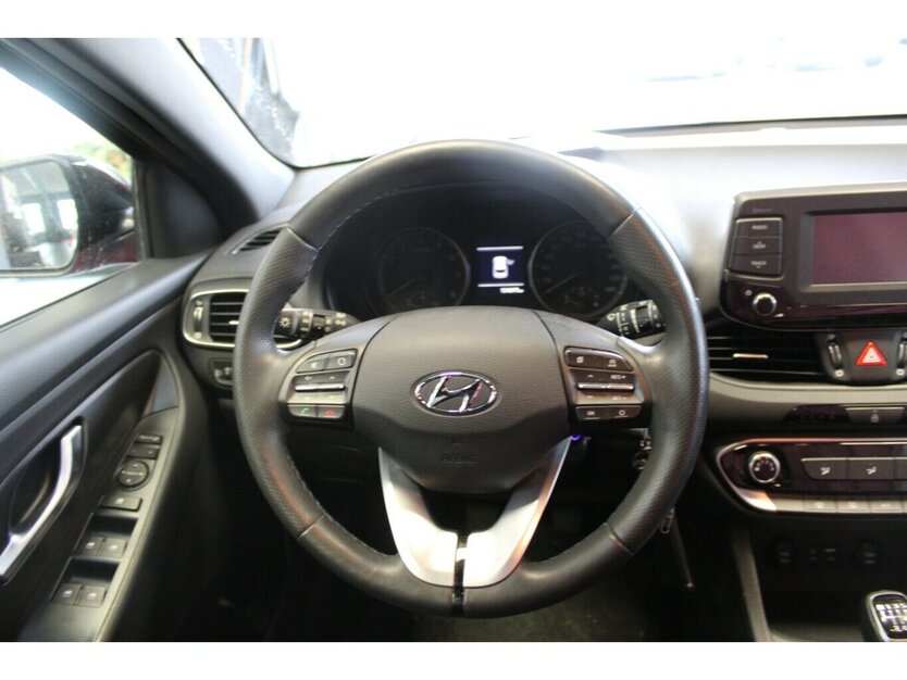 Hyundai i30 1.4 Trend 104.895 km 9.980 € Euskirchen 53881