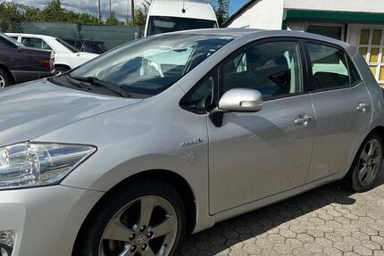 Toyota Auris 73.680 km 9.299 € Troisdorf 53842
