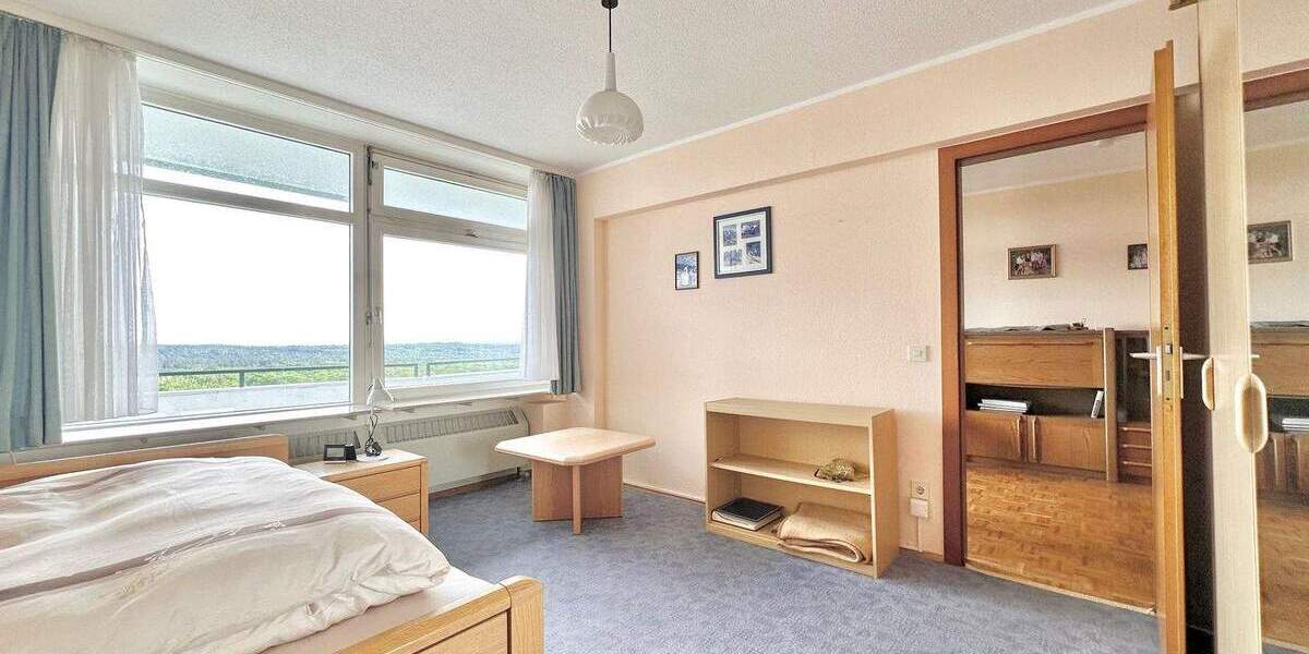 Etagenwohnung Bergisch Gladbach Bockenberg - 5 Zimmer, 129 m&sup2;, 265.000&euro; | Angebot:25718486