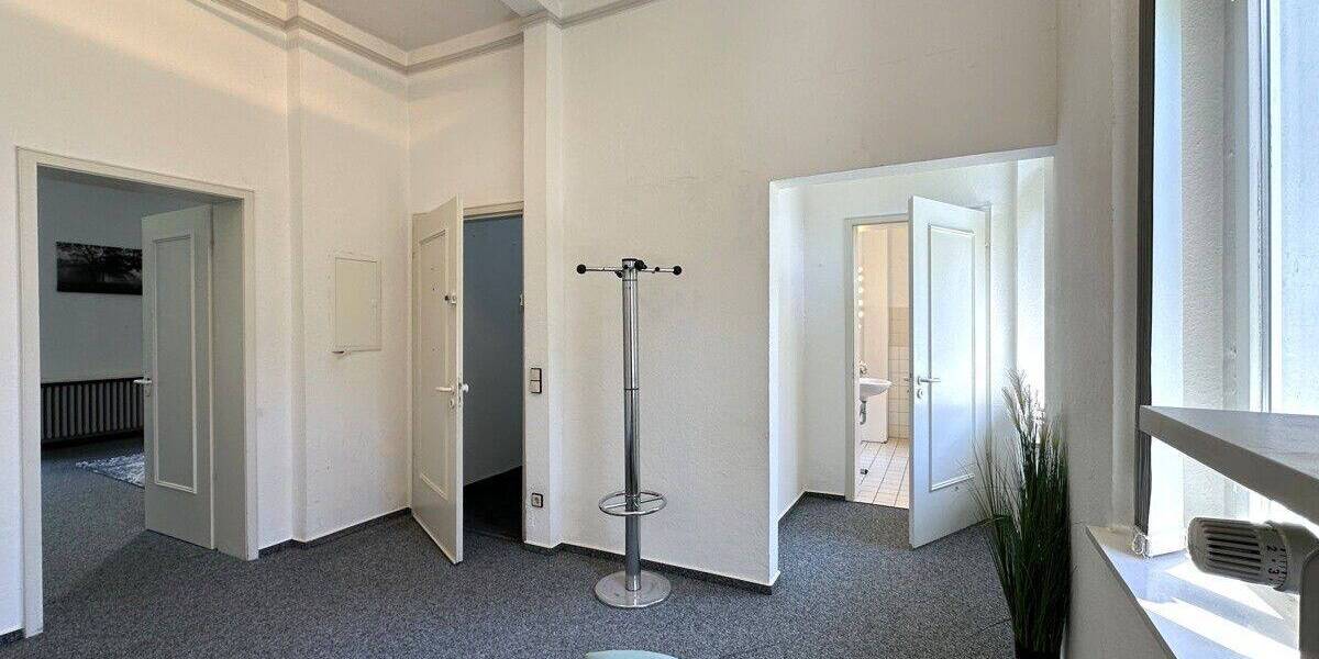 Gewerbeobjekt Königswinter / Oberpleis Oberpleis - 7 Zimmer, 215 m&sup2;, 1.525&euro; | Angebot:26786798
