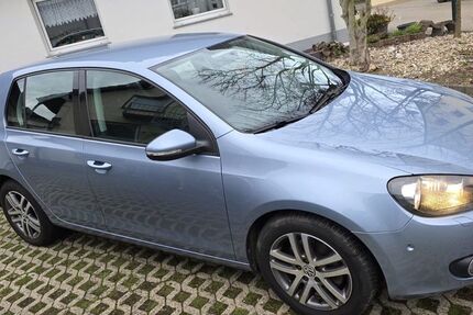 VW Golf 144.000 km 7.499 &euro; Remagen 53424
