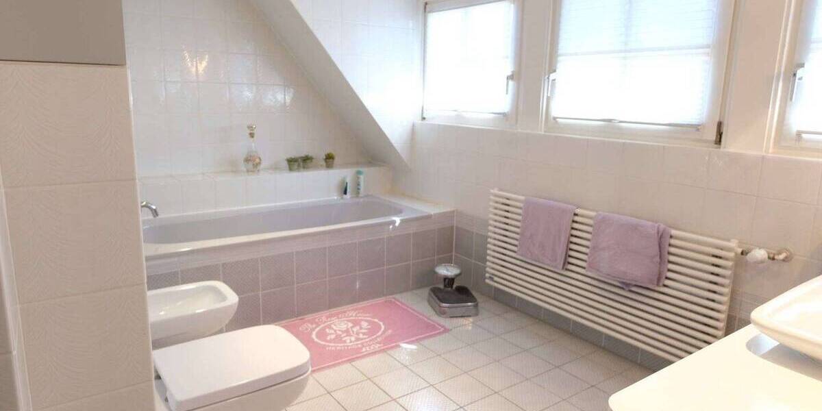 Doppelhaushälfte Rösrath - 4 Zimmer, 138 m&sup2;, 545.000&euro; | Angebot:26607068