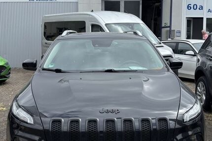 Jeep Cherokee 84.000 km 14.980 &euro; Bergisch Gladbach 51427