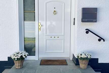 Haus Bergisch Gladbach Paffrath - 10 Zimmer, 240 m&sup2;, 1.049.000&euro; | Angebot:25880331