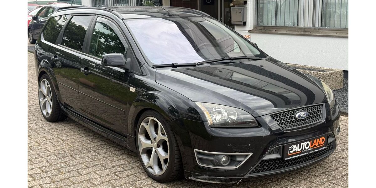 Ford Focus 238.000 km 3.499 &euro; Troisdorf 53842
