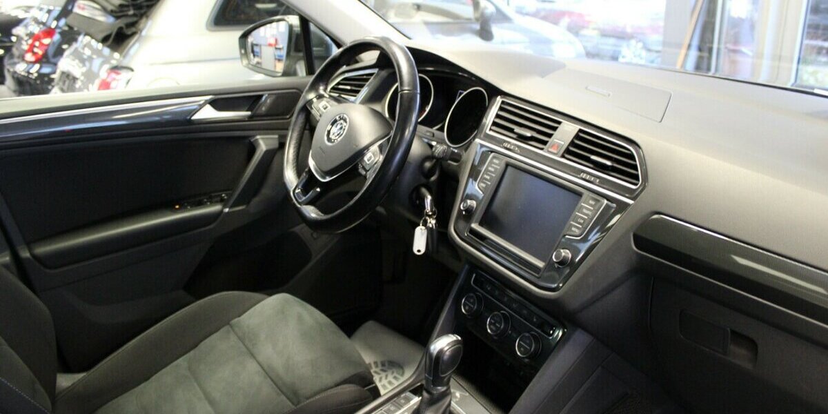 VW Tiguan 2.0 TDI SCR 4Motion DSG Highline R-Line 131.528 km 19.980 &euro; Euskirchen 53881