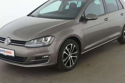 VW Golf 92.418 km 12.710 € Köln 50739