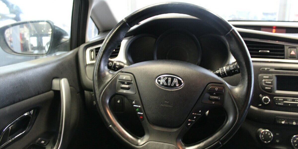 Kia Ceed 1.4 CVVT Edition 7 90.520 km 9.980 &euro; Euskirchen 53881