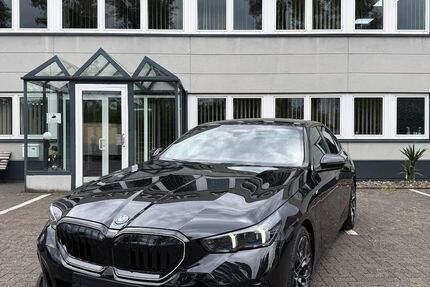 BMW 530 4.085 km 74.850 € Köln 50739