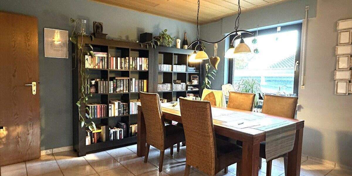 Etagenwohnung Königswinter Ittenbach - 2 Zimmer, 66 m&sup2;, 199.000&euro; | Angebot:25744921