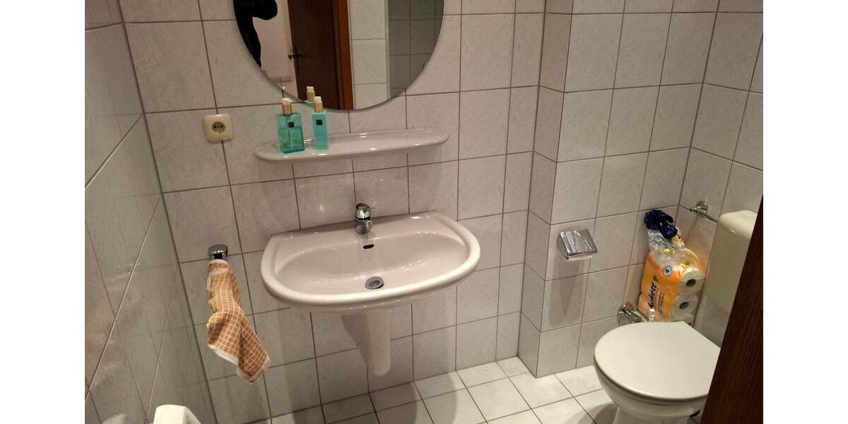 Erdgeschoßwohnung Hürth - 3 Zimmer, 98 m&sup2;, 1.350&euro; | Angebot:26465560