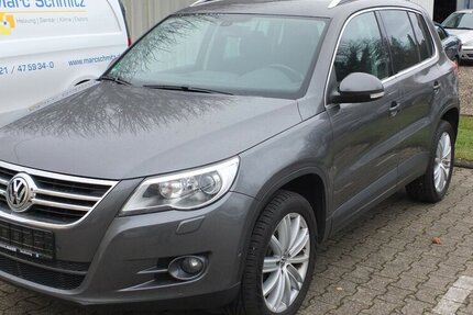 VW Tiguan TEAM orig.ATM ca 52 tkm XENON AHK PARKPILOT 112.432 km 10.450 &euro; Köln 50858