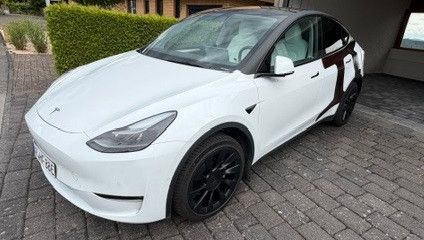 Tesla Model Y 24.000 km 36.100 &euro; erpel 53579