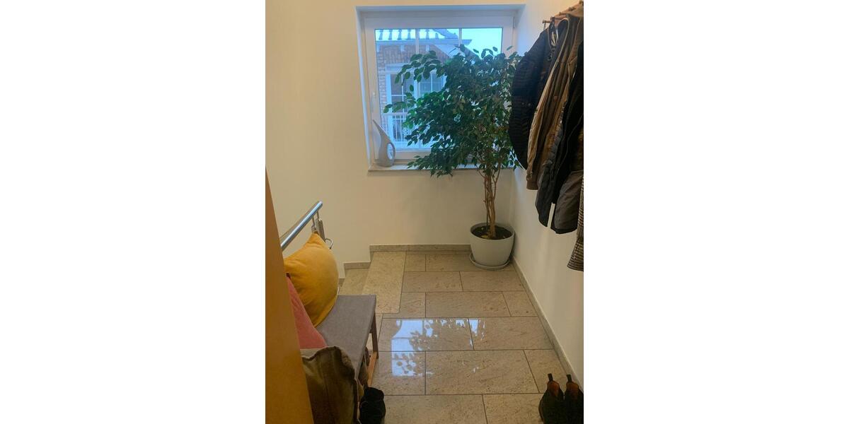 Dachgeschoßwohnung Overath - 2 Zimmer, 83 m&sup2;, 1.079&euro; | Angebot:24488192