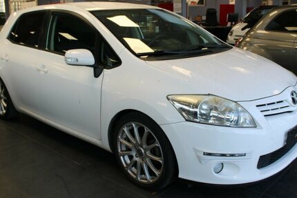 Toyota Auris 1.33 VVT-i Life 107.807 km 6.480 &euro; Euskirchen 53881