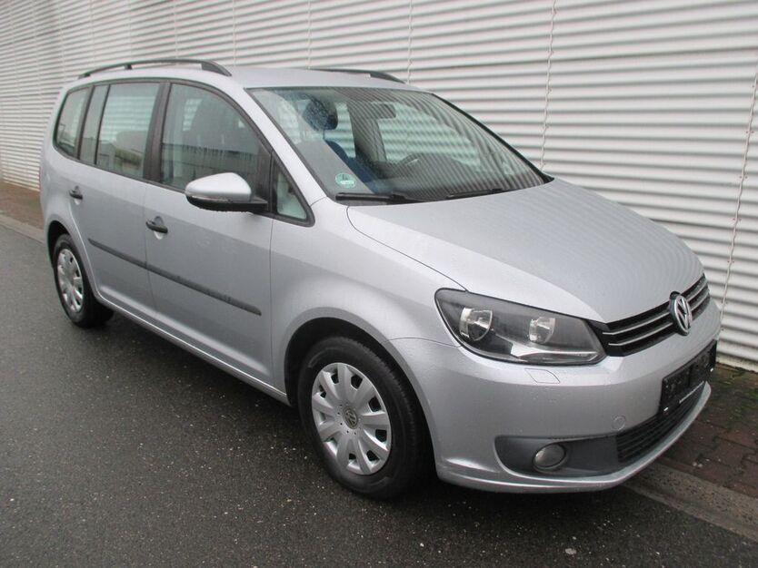 VW Touran 327.000 km 4.988 € Köln 50933