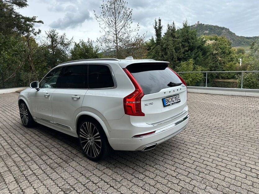 Volvo XC90 72.000 km 49.900 € Bonn 53179
