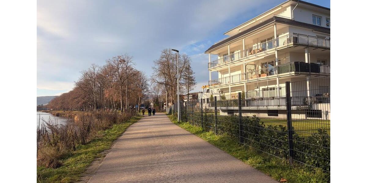 137 qm Wohnung direkte Lage an der Ahr mit Balkon und Tiefgaragestellplatz Bad Neuenahr zentral 4 zimmer