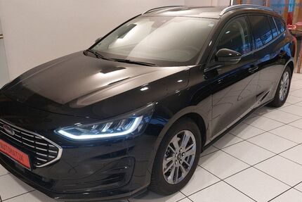 Ford Focus 66.100 km 17.500 &euro; Köln 51149