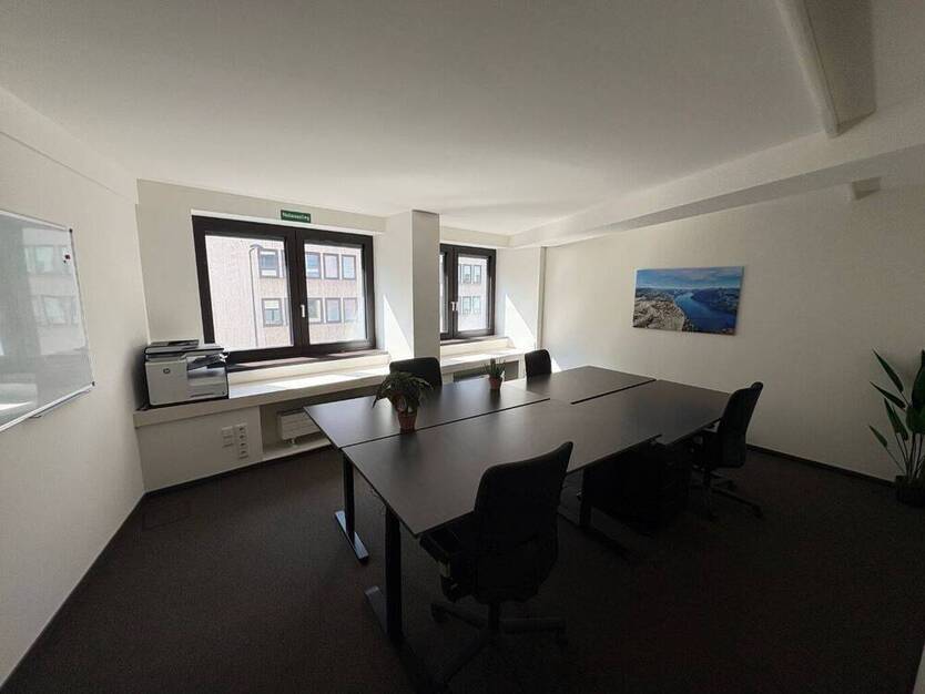Moderner Raum in 7PM Shared Office Space - All-in-Miete