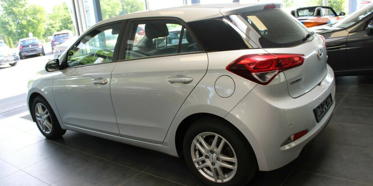 Hyundai i20 1.0 - Klima - 111.957 km 9.480 &euro; Euskirchen 53881