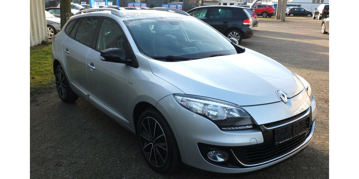 Renault Megane BOSE EDITION NAVI KLIMAAUTOM TEILLEDER PARK 107.158 km 7.408 &euro; Köln 50858