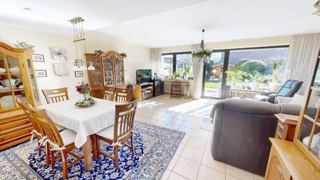 Reihenmittelhaus Erftstadt Lechenich - 5 Zimmer, 125 m&sup2;, 370.000&euro; | Angebot:25802063