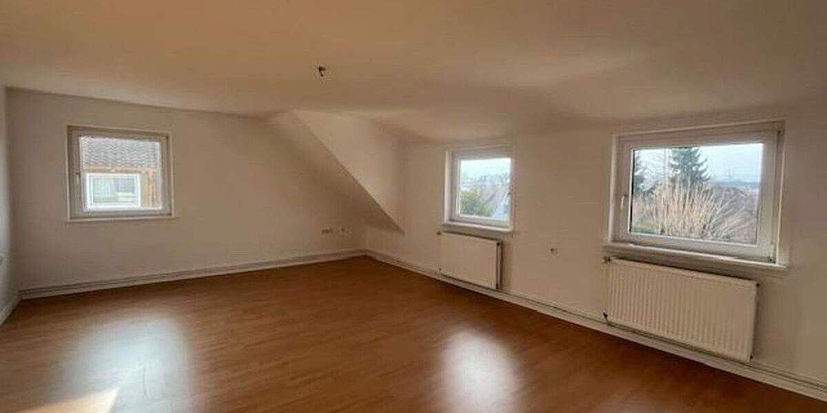 Etagenwohnung Hameln Nordstadt - 3 Zimmer, 81 m&sup2;, 735&euro; | Angebot:25752905