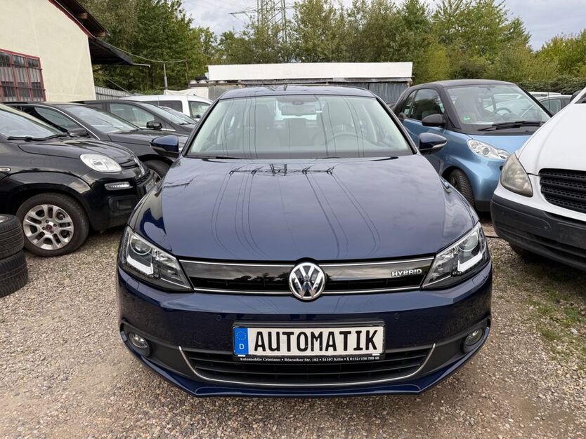 VW Jetta 169.000 km 7.499 € Köln 51107