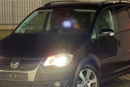 VW Touran 210.000 km 4.750 &euro; Euskirchen 53881