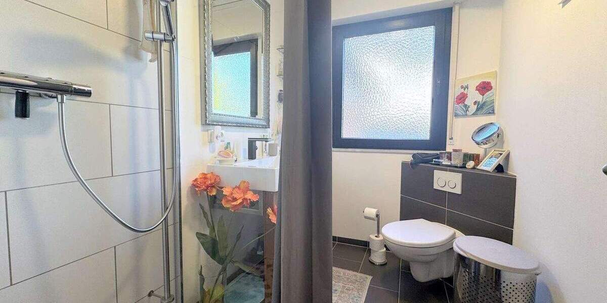 Mehrfamilienhaus, Wohnhaus Wesseling Berzdorf - 6 Zimmer, 127 m&sup2;, 479.000&euro; | Angebot:24779500