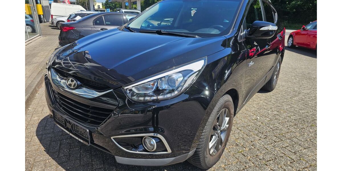 Hyundai ix35 98.337 km 9.250 &euro; Unkel 53572