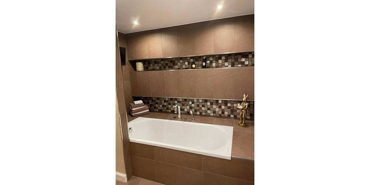 Erdgeschoßwohnung Köln Lindenthal - 5 Zimmer, 220 m&sup2;, 484.000&euro; | Angebot:25916142