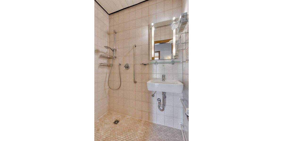 Einfamilienhaus Wachtberg Niederbachem Niederbachem - 6 Zimmer, 206 m&sup2;, 490.000&euro; | Angebot:26787829