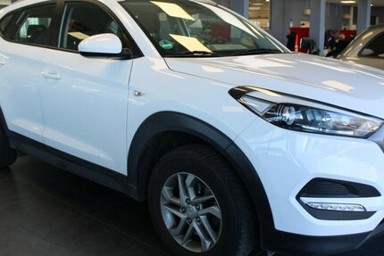 Hyundai Tucson Blue 1.6 GDI 2WD - Navi - 111.482 km 12.980 &euro; Euskirchen 53881