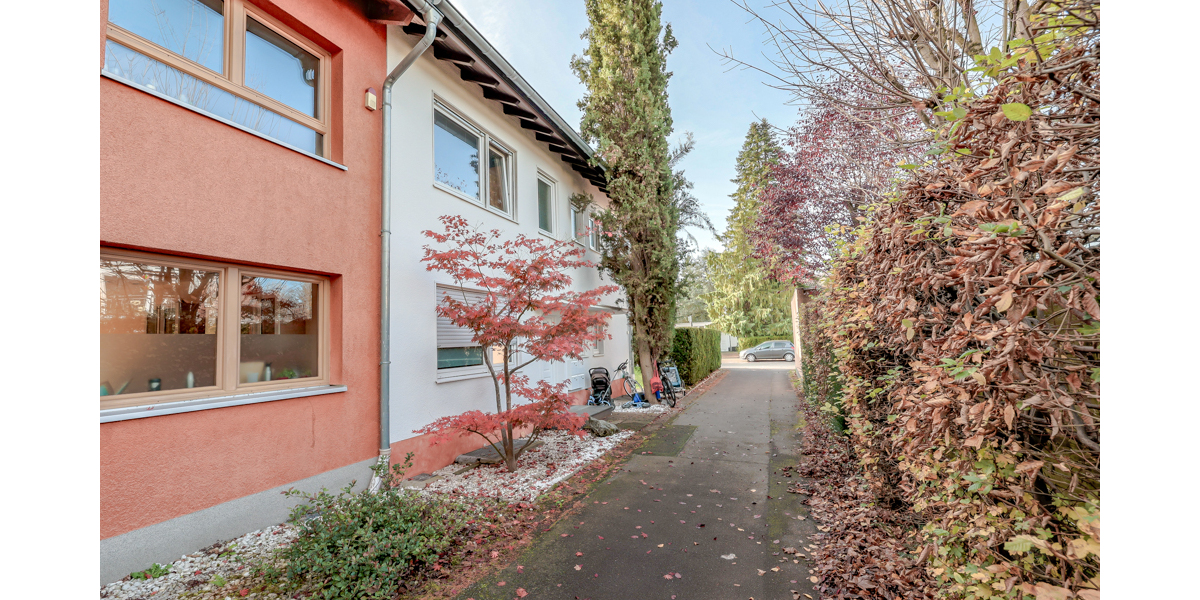 2 Wohnungen vermieten oder selbst einziehen? Beides ist sofort möglich! PROVISIONSFREI für Käufer. - Doppelhaushälfte Bonn Kessenich | Angebot:23760863
