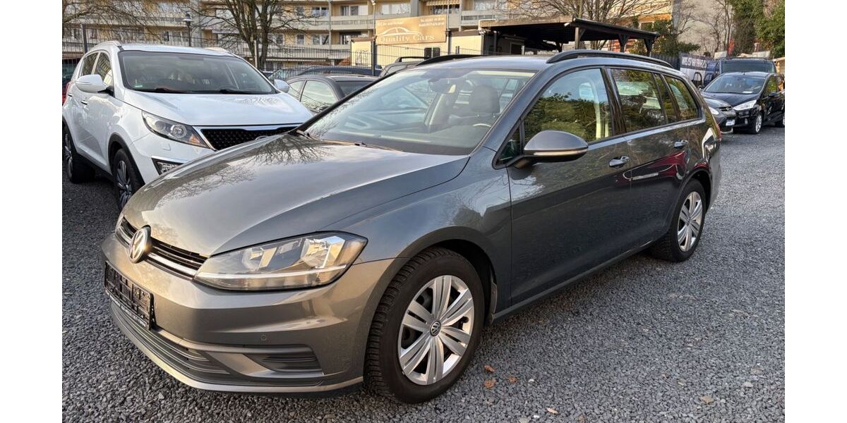 VW Golf 195.000 km 8.950 &euro; Bergisch Gladbach 51469