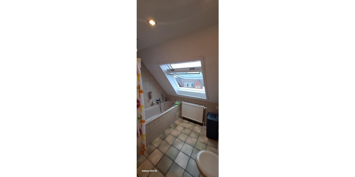Dachgeschoßwohnung Hennef (Sieg) - 2 Zimmer, 42 m&sup2;, 159.000&euro; | Angebot:26945412