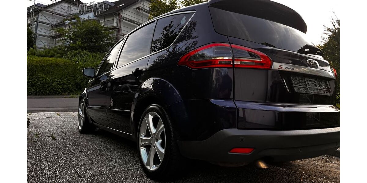 Ford S-Max 152.500 km 5.699 &euro; Köln 51149
