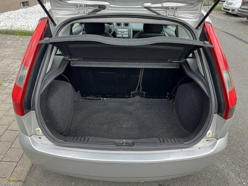Fiesta Viva X Klima ZV el.FH 1.Hand 78.500 km !!