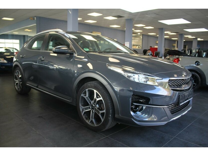 Kia XCeed 1.6 CRDi Eco-Dynamics 48V Mild Hybrid Platin 71.010 km 17.980 € Euskirchen 53881